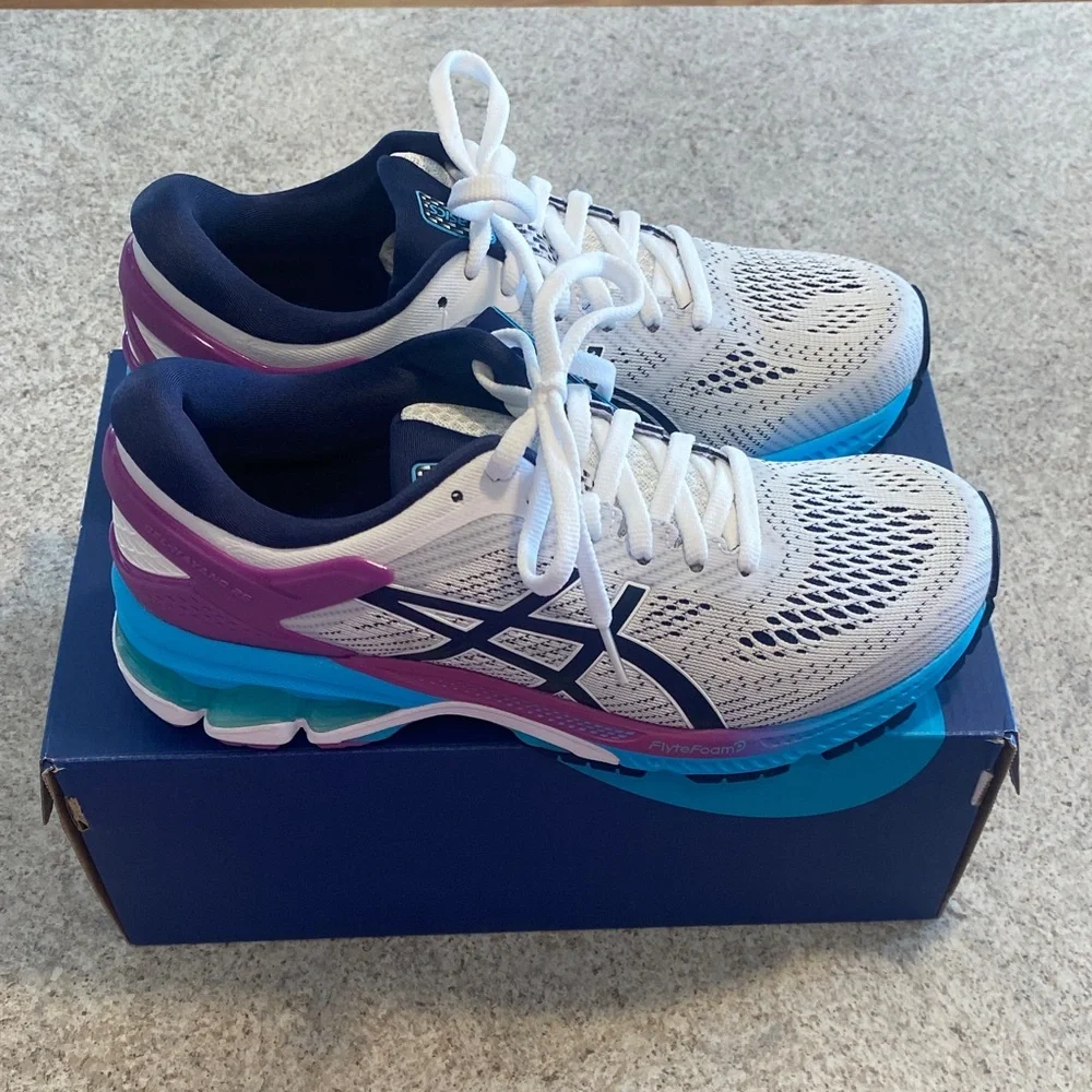 Asics Women's Gel-Kayano 26 - Picture 3 of 12